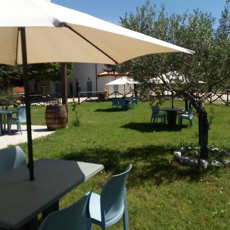 Agriturismo San Martino โฟลีโญ ภายนอก รูปภาพ